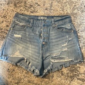 Size 7/28 high rise shorts
